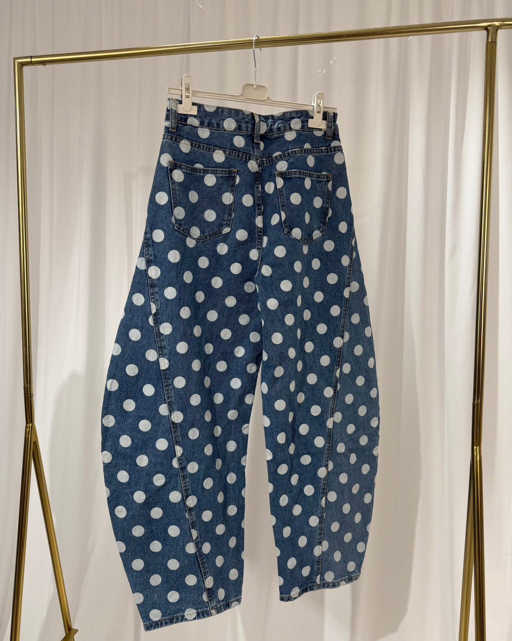 Jeans mit Punkten