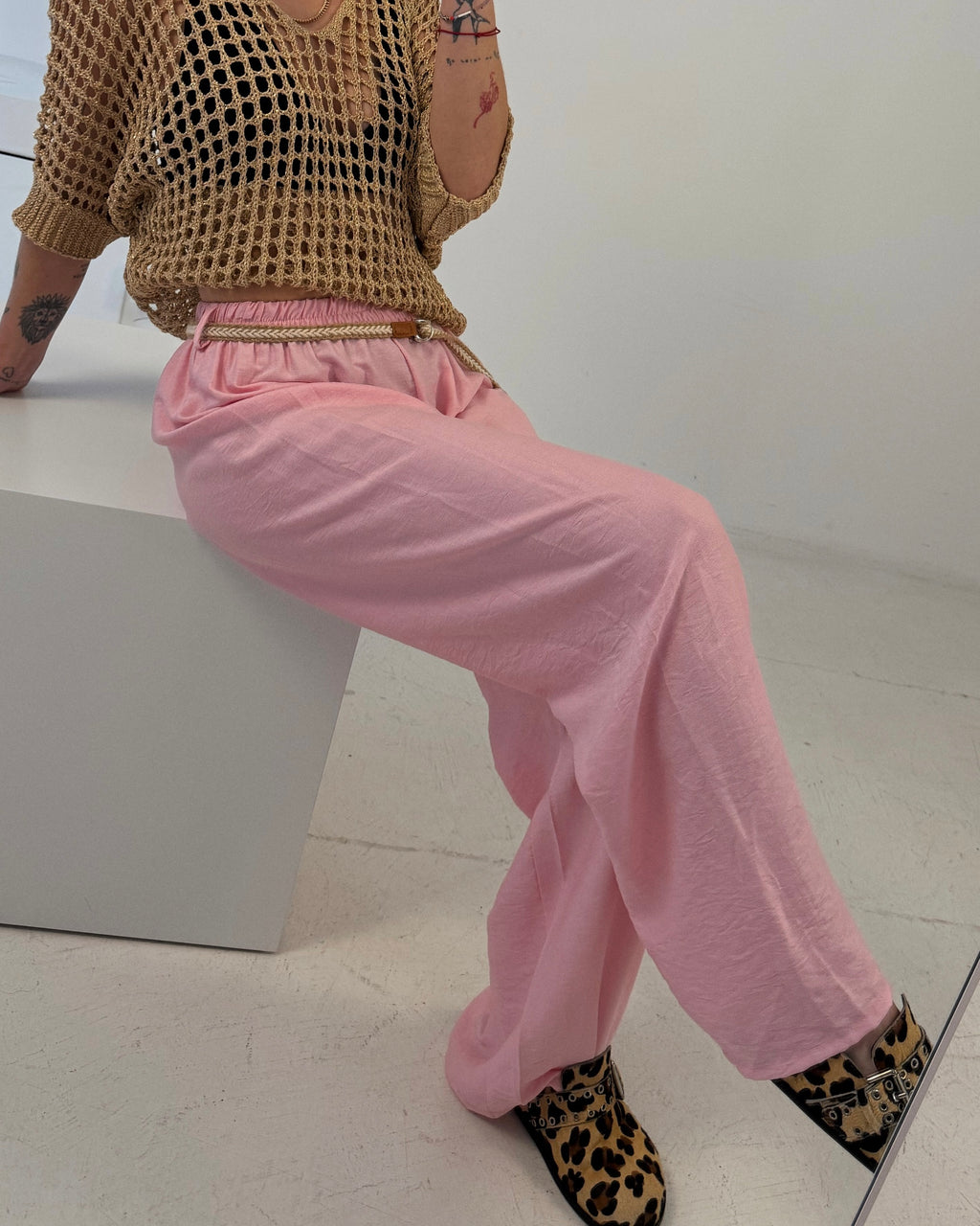Stoffhose mit Gürtel