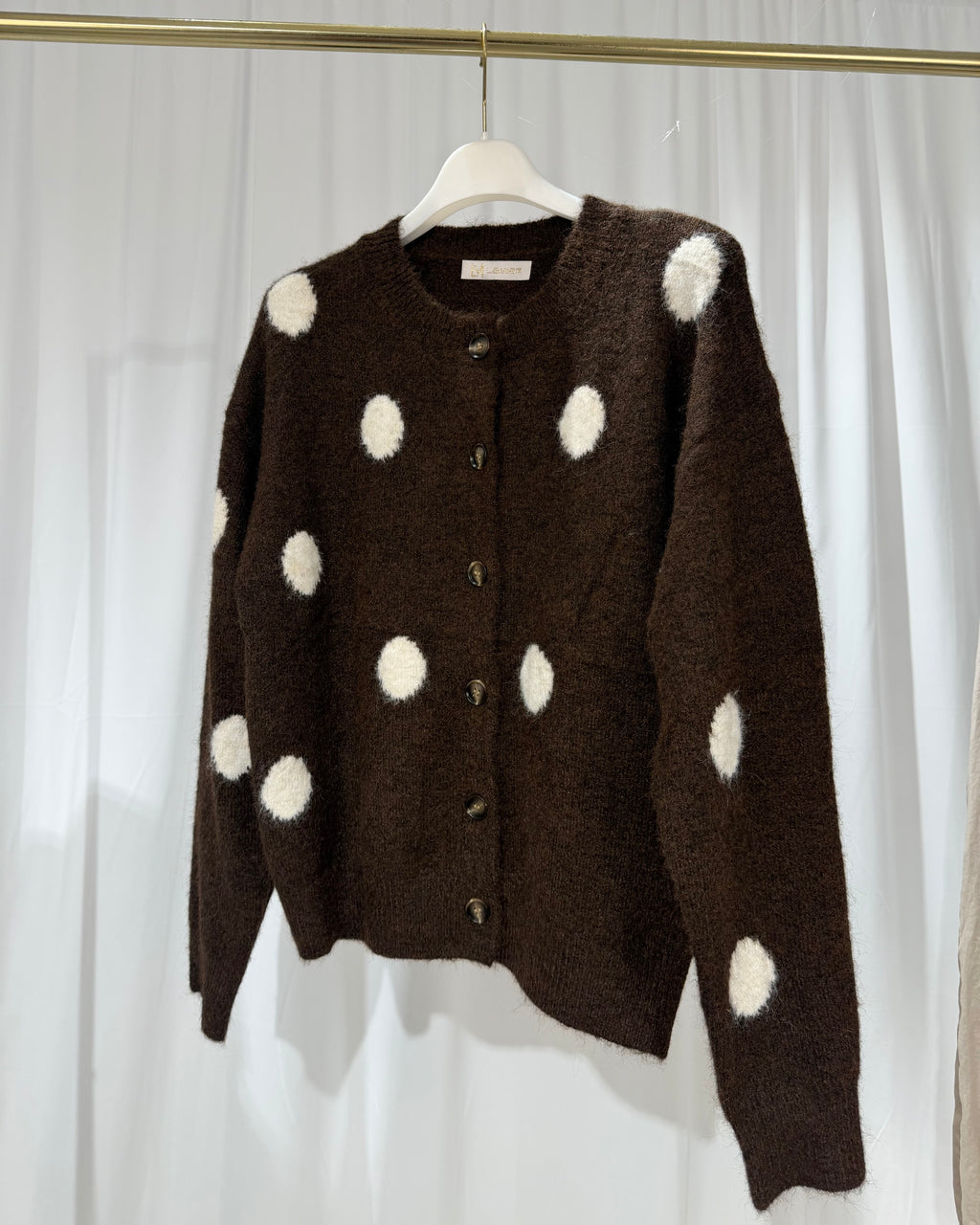Cardigan mit Punkten