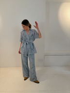 Bluse mit Lochstickerei