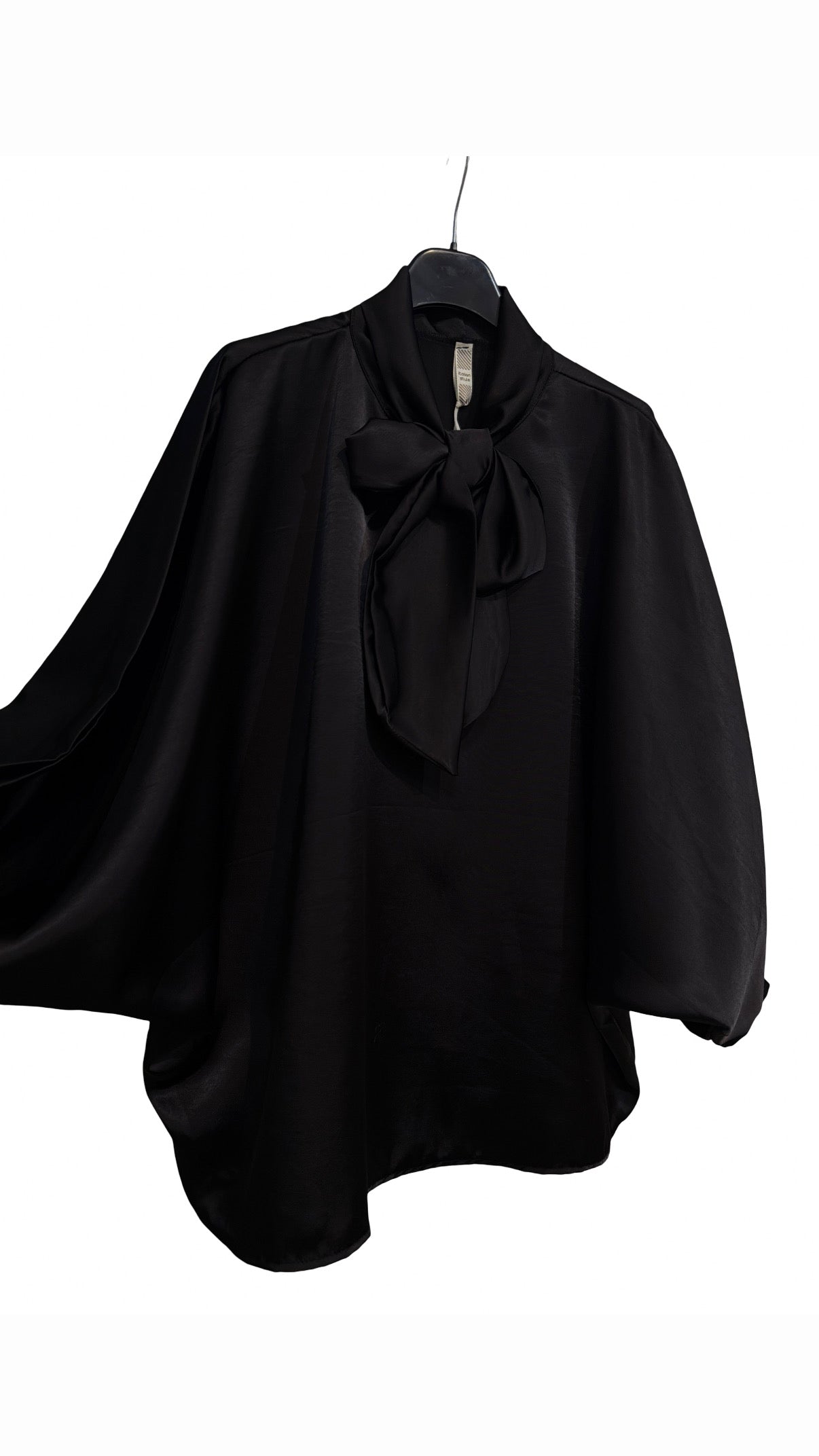 Oversized Bluse in Satinoptik