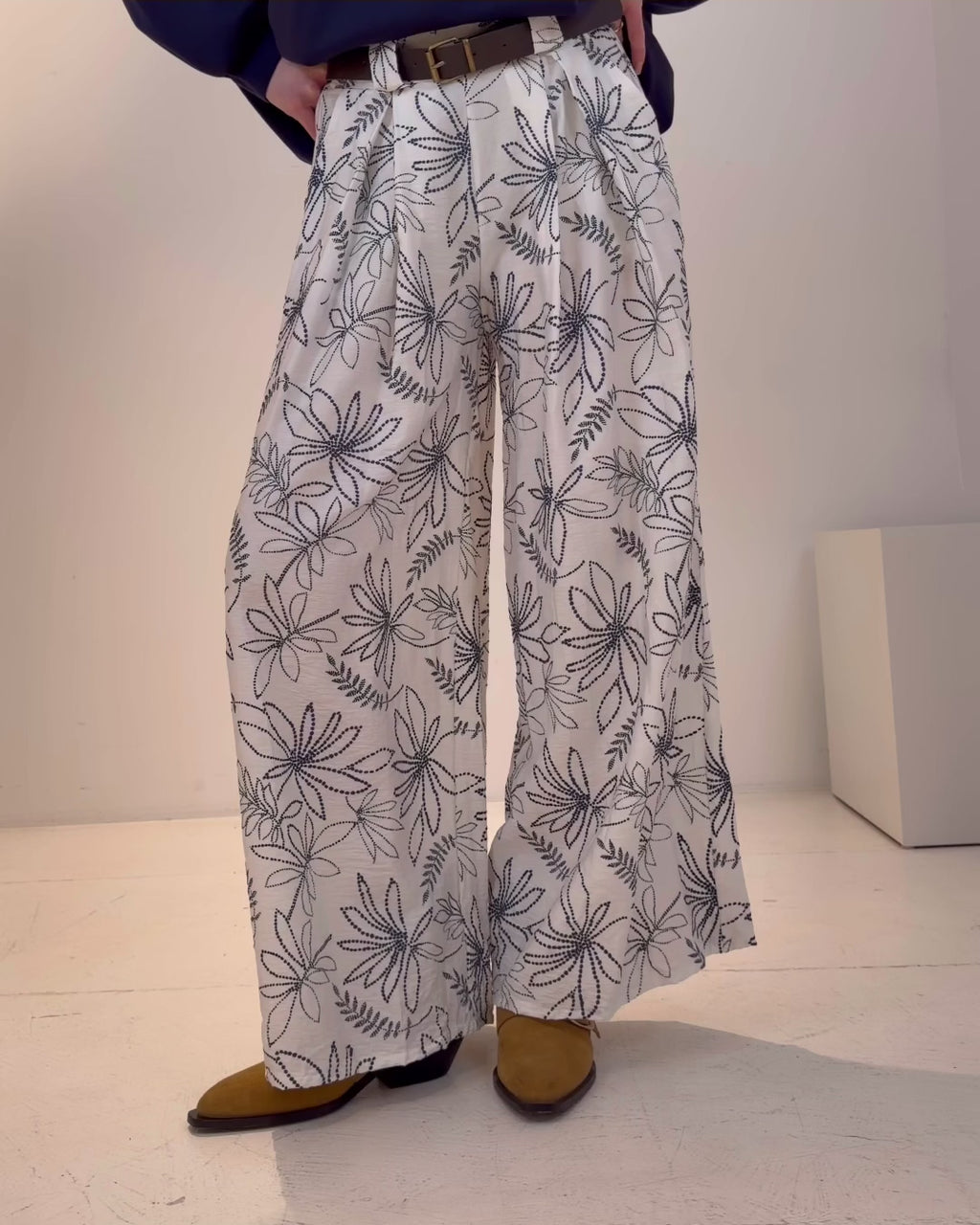 Stoffhose mit Mustern